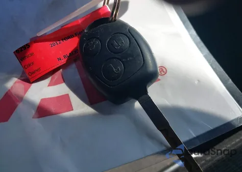 2012 Ford Fiesta Se z USA, uszkodzony, nr VIN 3FADP4BJ1CM111027